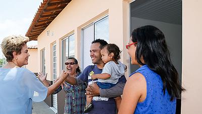 dilma-minha-casa-minha-vida1.jpg