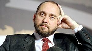 agu-luizadams-300x168.jpg