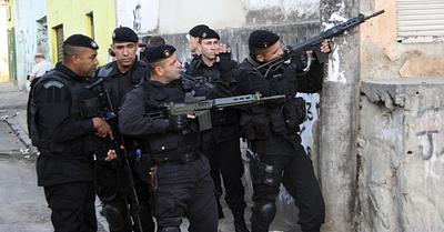 policiacomplexorio.jpg