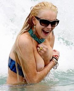 lohan-243x300.jpg