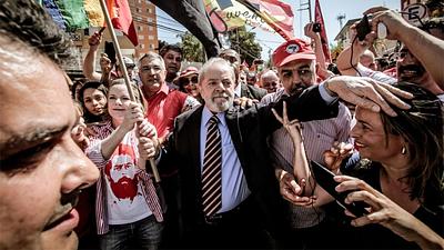 lula-curitiba1.jpg