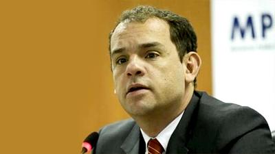 promotor-oliveira.jpg