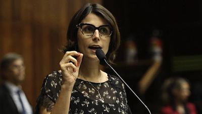 manuela-1.jpg