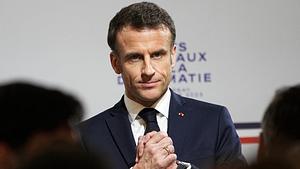 macron-1.jpg