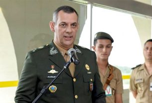 O general Rêgo Barros tentou encerrar o assunto, que já está judicializado