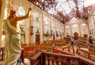 Os atentados foram cometidos dentro das igrejas, durante a celebração da Páscoa