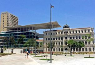 Parte do dinheiro usado para a construção do Museu de Arte do Rio (MAR), teria sido desviado da merenda escolar, segundo denuncia o prefeito Crivella