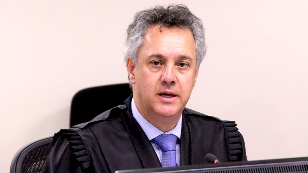 O desembargador Gebran Neto é suspeito de manter 'encontros fortuitos' com o procurador Deltan Dallagnol