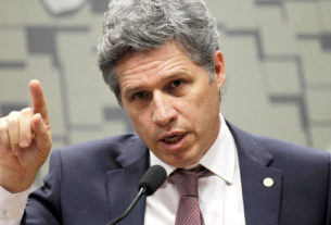 Paulo Teixeira (PT-SP) passa a defender o impeachment de Jair Bolsonaro (sem partido)