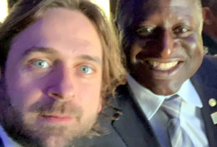 Santini fez uma 'selfie' com Hélio Negão, antes de ser demitido por Bolsonaro