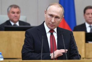 Putin discursa na Duma durante debates sobre mudança constitucional