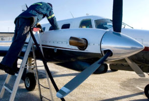 A gasolina de aviação, adulterada, afeta o desempenho dos motores dos aviões de menor porte