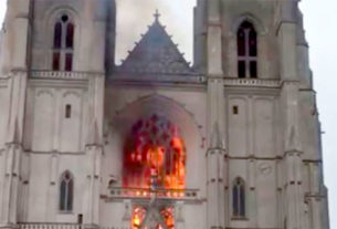 O incêndio na Catedral de Nantes, que destruiu um órgão centenário, é investigado como 'crime doloso'