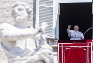 Papa Francisco durante celebração do Angelus no Vaticano