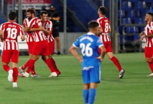 Jogadores do Atlético de Madri comemoram gol contra o Getafe pelo Campeonato Espanhol
