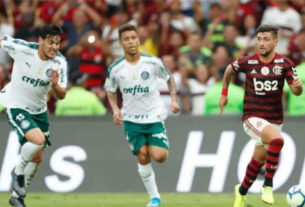 A bola rolou no clássico entre Palmeiras e Flamengo, na tarde deste domingo, após uma guerra de liminares