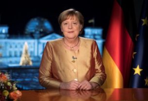 "Provavelmente, esta é a última vez que me dirijo a vocês como chanceler em um discurso de Ano Novo", afirmou Merkel