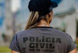 Polícia faz ação contra suspeitos de extorquir políticos com fake news