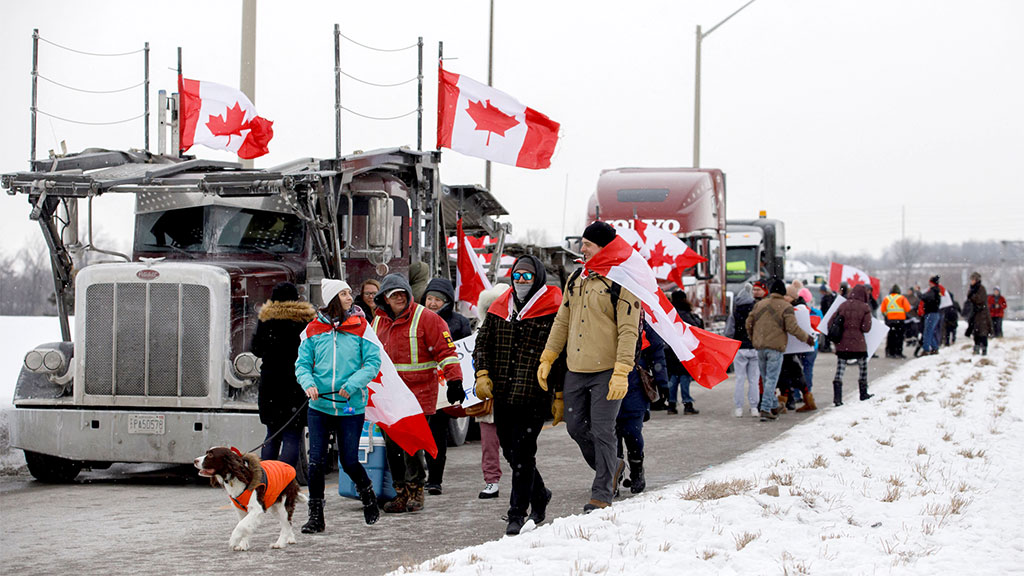 Manifestação antivacinas no Canadá