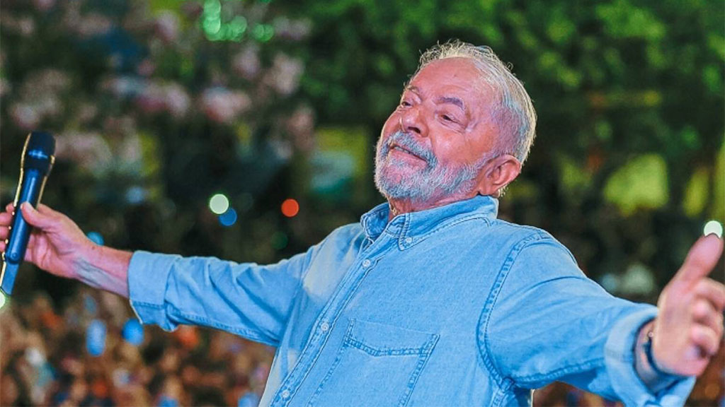 Lula, feliz da vida